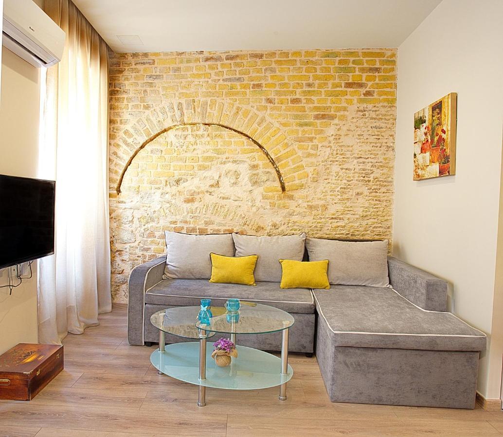 Liston Apartment